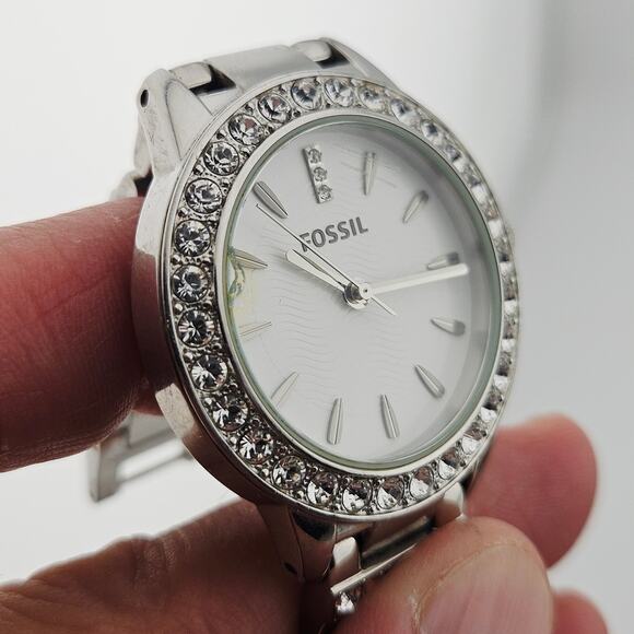 Fossil Women's Silver Tone Rhinestone Link Bracelet Watch ES-2362 HAS DAMAGE - Picture 3 of 8